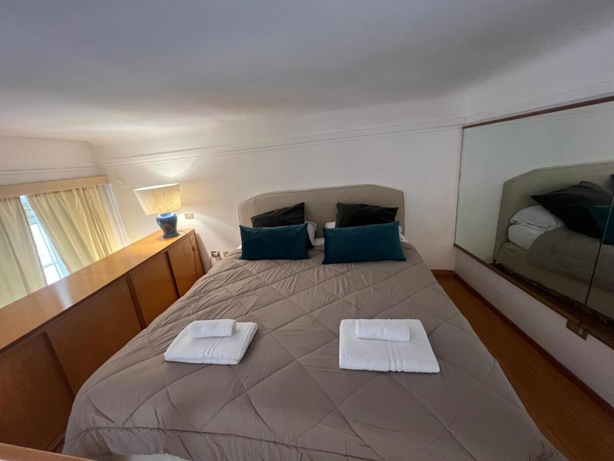 Comfortable And Quiet Sant'ambrogio Appartamento